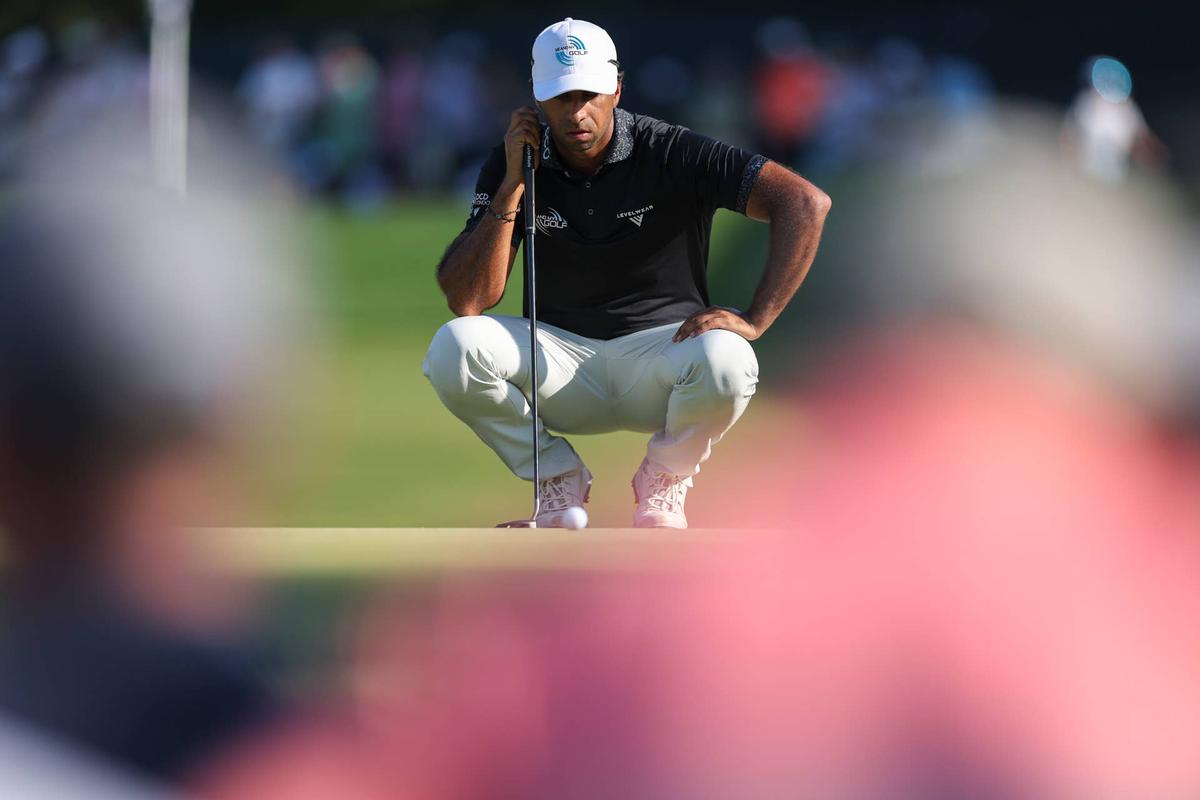  Aaron Rai reads his putt on the 14th hole during the final round of the PGA Championship at Aronimink Golf Club on Sunday, May 17, 2026, in Newtown Square, Pennsylvania. (Photo by Maddie Meyer/PGA of America)