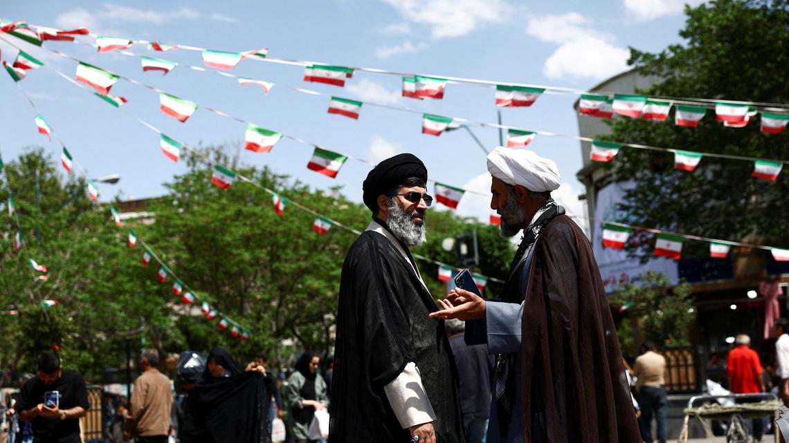 Iran offers Strait deal; Trump dissatisfied but prefers non-military path 