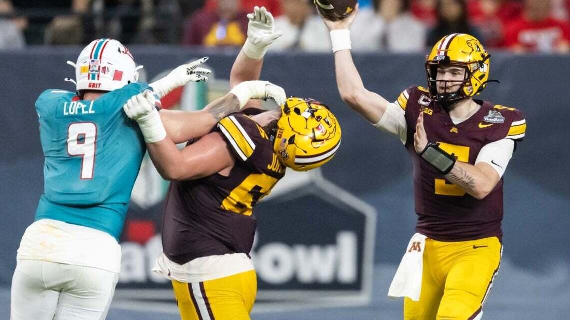 'Connected' Minnesota opens P.J. Fleck's 10th season vs. EIU 