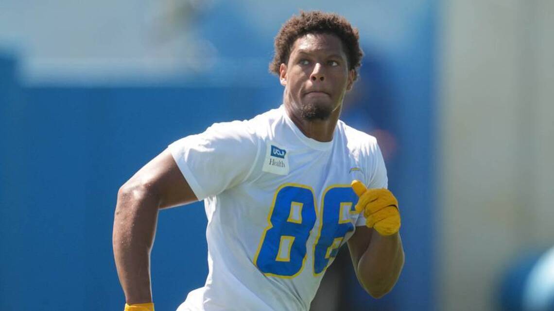 Travis Kelce, Brock Bowers Blocking Oronde Gadsden in AFC West For Now
