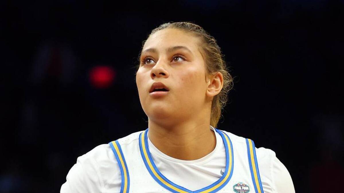  Apr 5, 2026; Phoenix, AZ, USA; UCLA Bruins forward Sienna Betts (16) against the South Carolina Gamecocks during the National Championship game of the women's 2026 NCAA Tournament at Mortgage Matchup Center. Mandatory Credit: Mark J. Rebilas-Imagn Images | Mark J. Rebilas-Imagn Images 