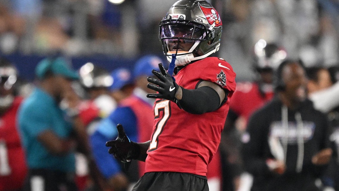 Bucky Irving, Alex Anzalone Among 5 Winners and 2 Losers in Buccaneers' Win Over Cowboys 
