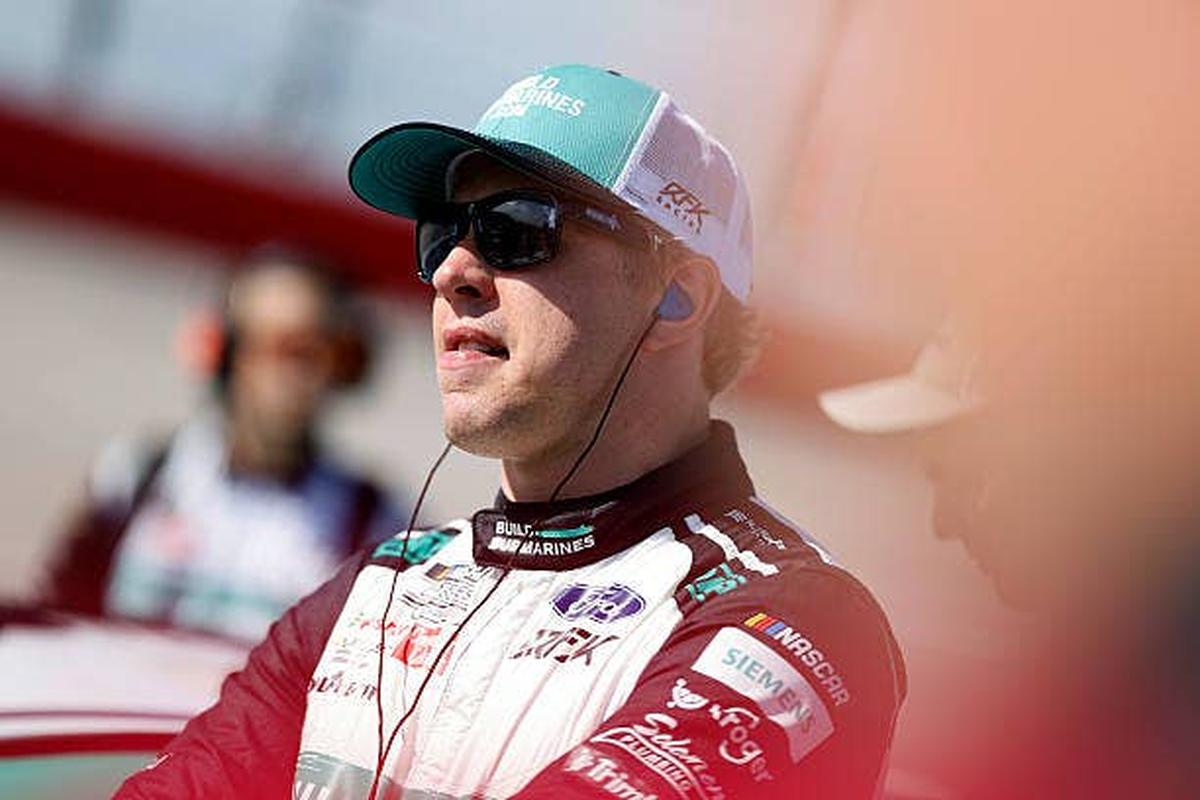  Brad Keselowski waits on pit road before making an attempt to qualify at Darlington. Photo by Logan Riely/Getty Images