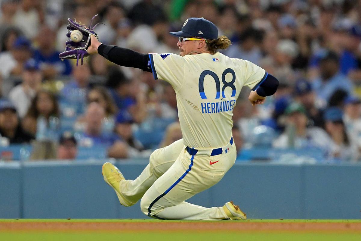  Los Angeles Dodgers third baseman Enrique Hernandez (8) © Jayne Kamin-Oncea-Imagn Images