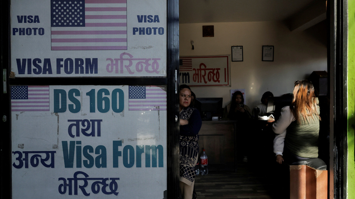 Trump administration issues pause on immigrant visa appointments for applicants worldwide 