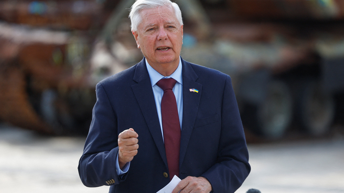 A picture taken on July 10, 2026 shows U.S. Senator Lindsey Graham (R-SC) speaking to the media after his meeting with Ukraine's President Volodymyr Zelenskiy, amid Russia's attack on Ukraine, in Kyiv, Ukraine. REUTERS/Valentyn Ogirenko/File Photo