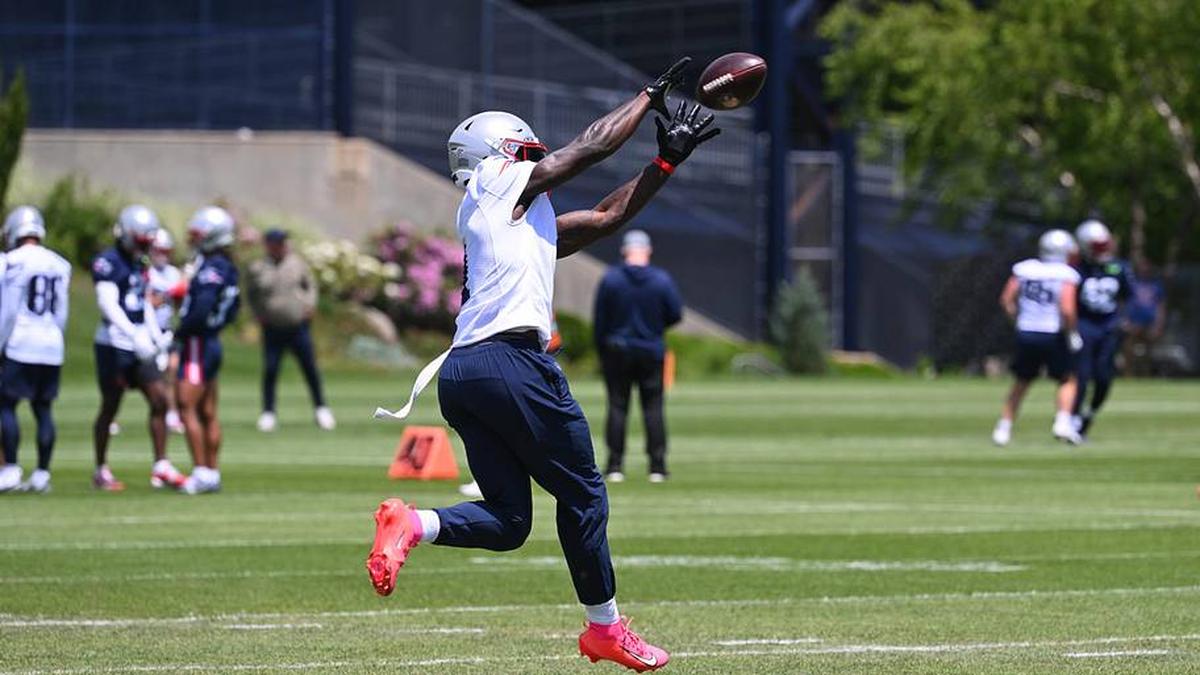  Jun 2, 2026; Foxborough, MA, USA; New England Patriots wide receiver A.J. Brown (1) makes a catch during the team's OTA at Gillette Stadium. Mandatory Credit: Eric Canha-Imagn Images | Eric Canha-Imagn Images 