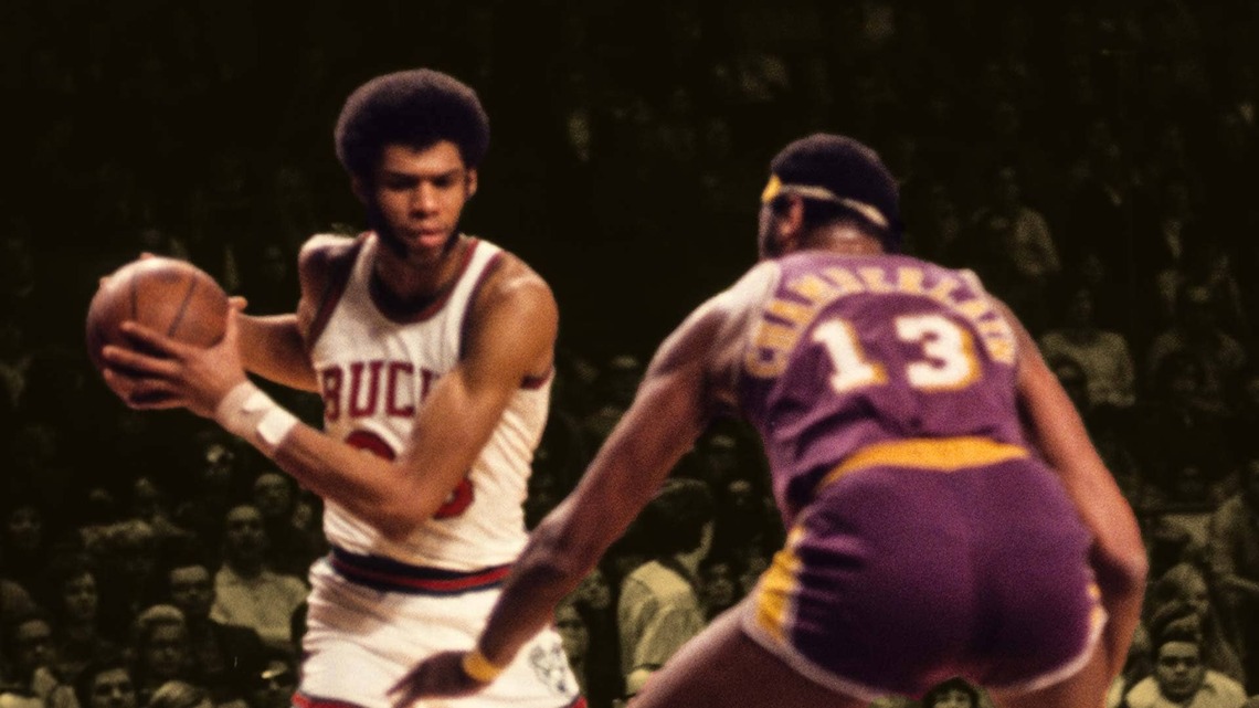 "It wasn't his fault he didn't play on a lot of good teams" - Kareem defended Wilt's legacy after surpassing him as NBA's all-time leading scorer 