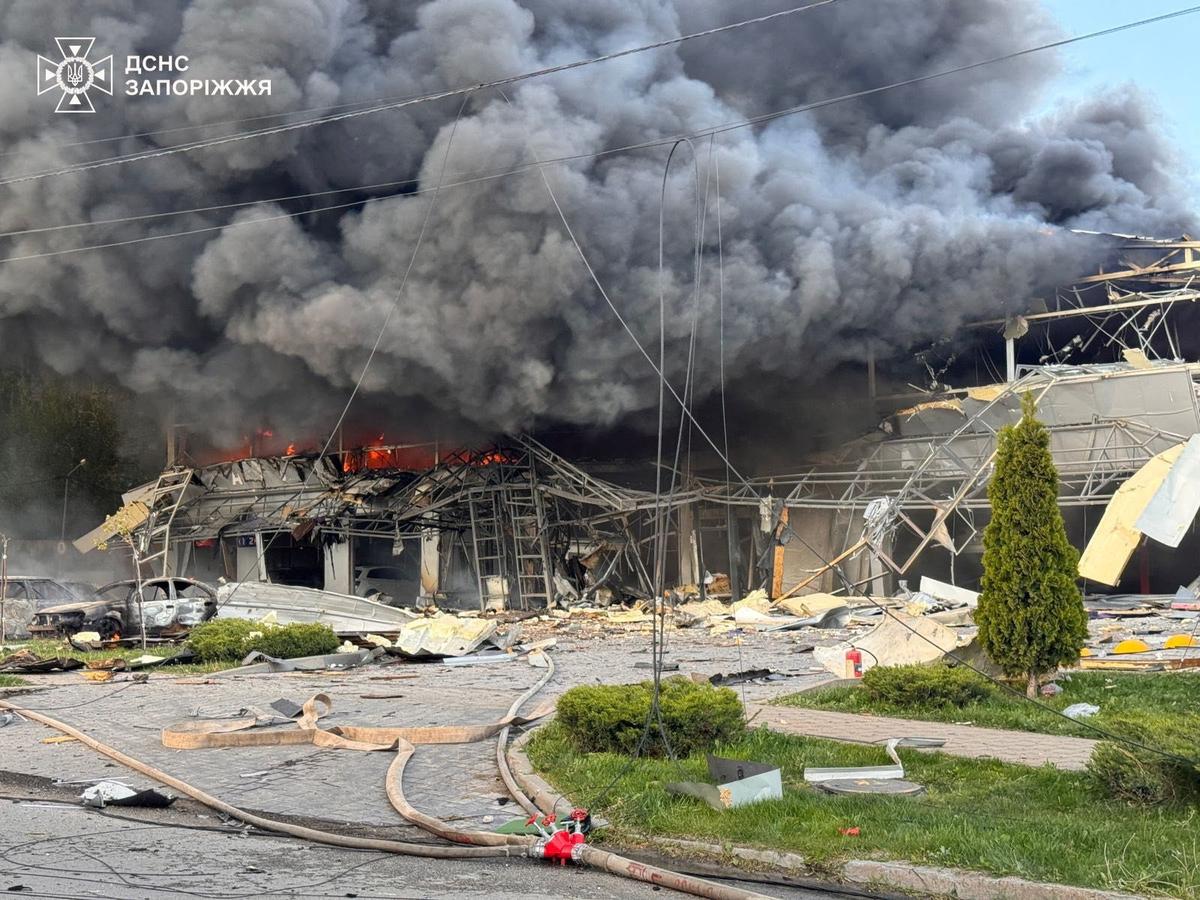 A site of a Russian air strike, amid Russia's attack on Ukraine, in Zaporizhzhia, Ukraine May 5, 2026. Press service of the State Emergency Service of Ukraine in Zaporizhzhia region/Handout via REUTERS