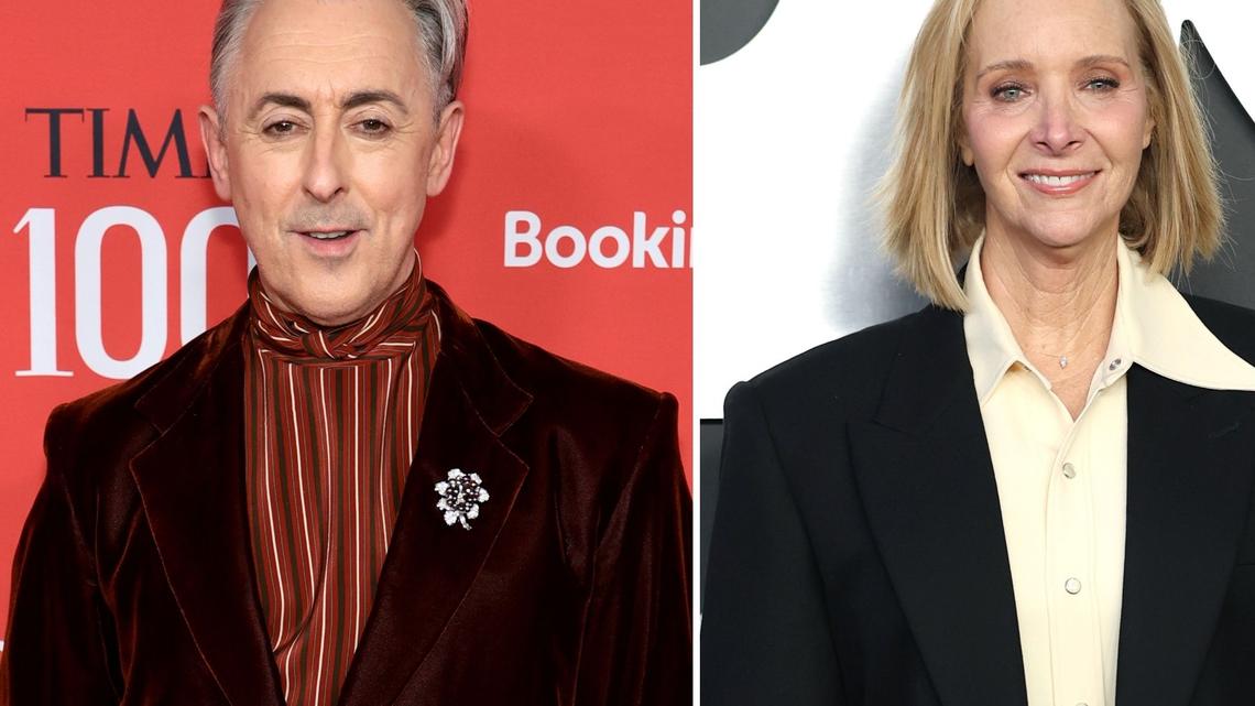 Alan Cumming Gushes Over His 'Genuine Friendship' With Lisa Kudrow 