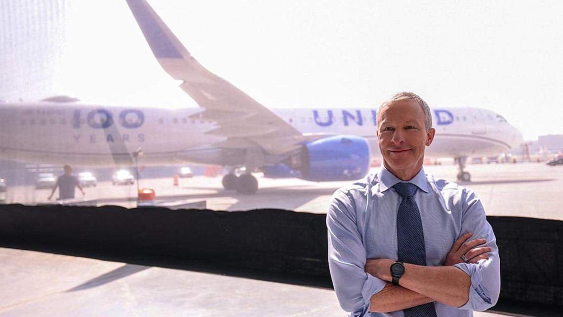 United CEO has pitched possible tie-up with rival American