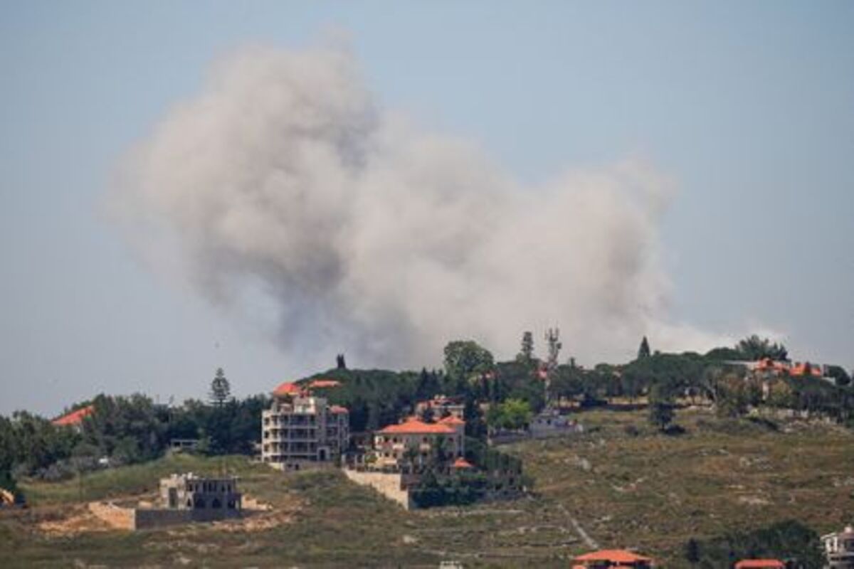 Smoke billows from southern Lebanon, following Israeli strikes, as seen from Nabatieh, Lebanon, June 4, 2026. REUTERS/Stringer
