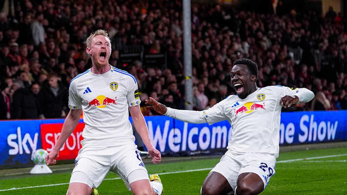  Sean Longstaff (left) salvaged a crucial point for Leeds. | Malcolm Bryce/Leeds United/Getty Images 