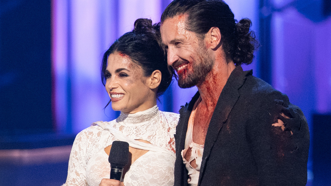 Why DWTS' Val Bit Jenna's Neck for So Long During Halloween Performance 