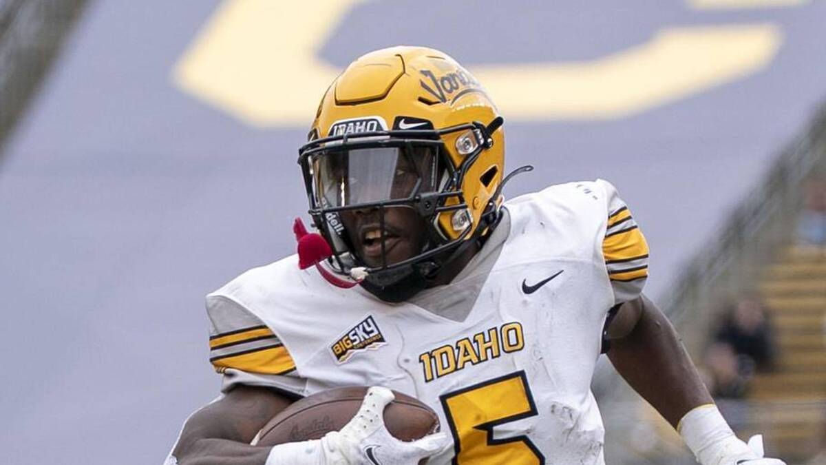  September 16, 2023; Berkeley, California, USA; Idaho Vandals running back Anthony Woods (5) scores a touchdown against the California Golden Bears during the first quarter at California Memorial Stadium. Mandatory Credit: Kyle Terada-Imagn Images | Kyle Terada-Imagn Images 