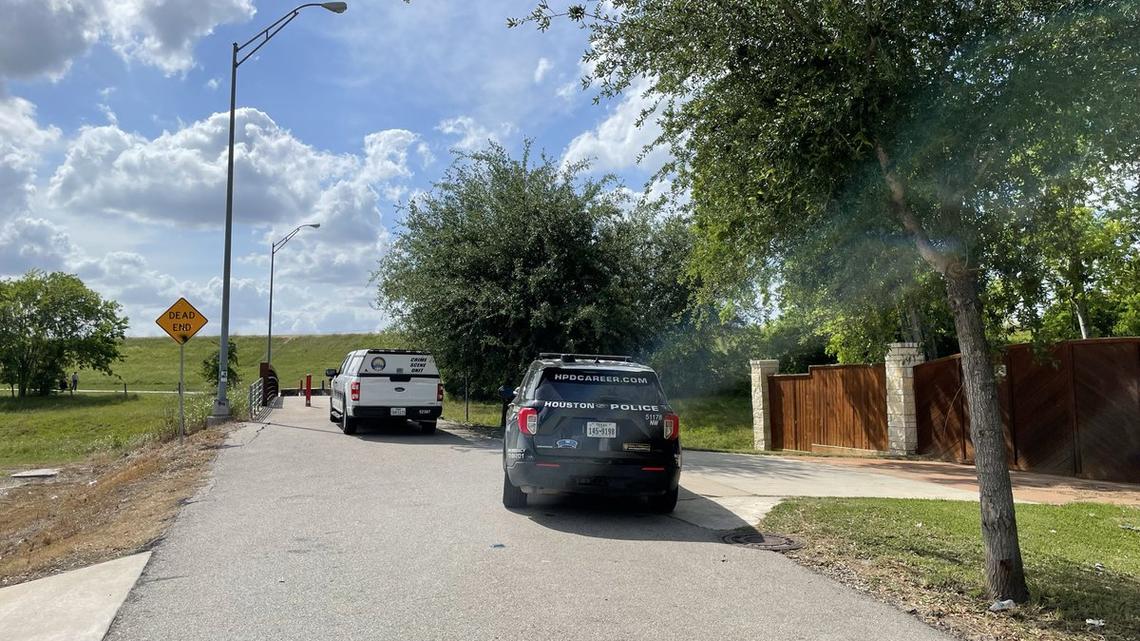 Teen Bike Rider Finds Woman's Dead Body in ‘Very Isolated' Area in Texas 