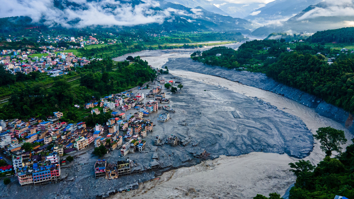 At a Nepal hospital, hope slowly fades days after catastrophe