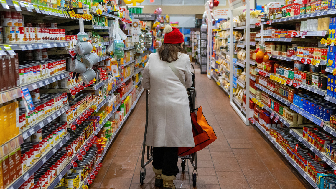 Canada retail sales rise 0.6% in June, StatsCan says 