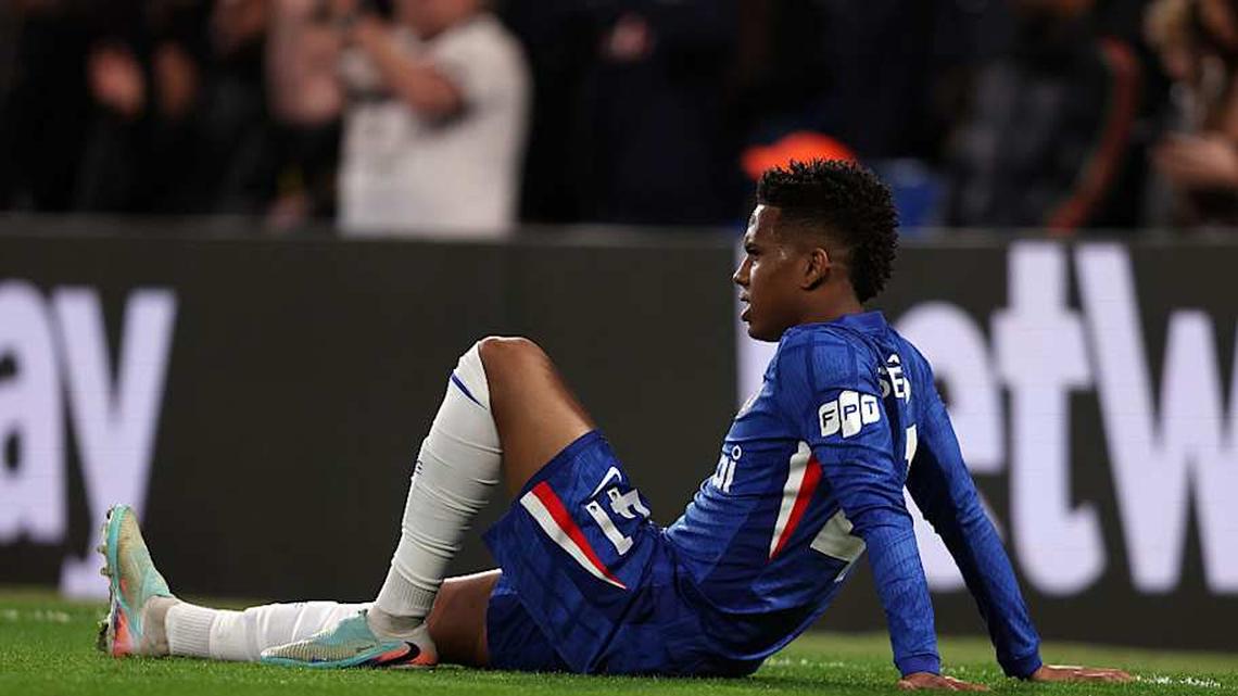  Estêvão picked up a hamstring injury at the weekend. | Izzy Poles/AMA/Getty Images 