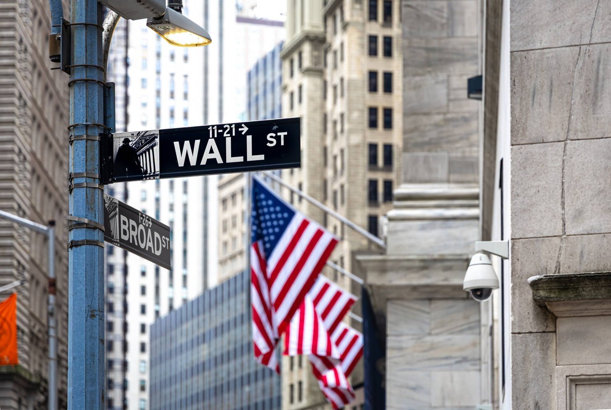  The stock market observes the federal holiday calendar. 