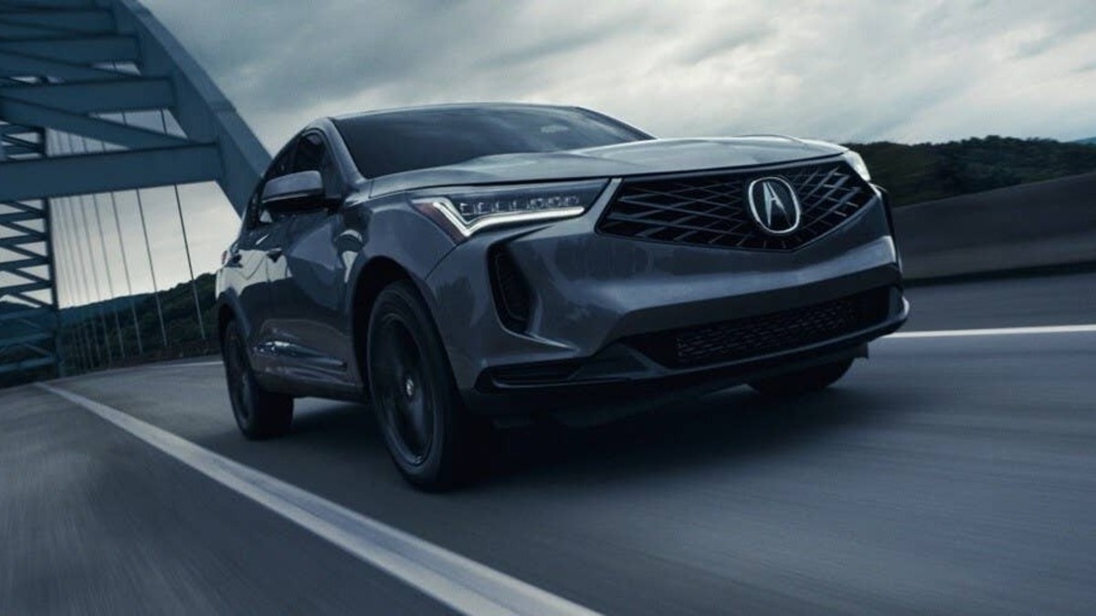 2026 Buick Envision vs. Acura RDX: One Is Worth Paying More For