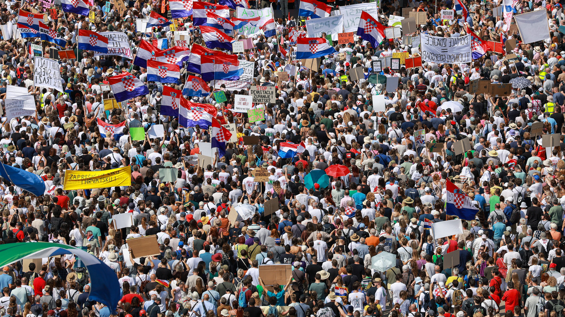 Tens of thousands rally in Zagreb over Croatia waste cleanup delays