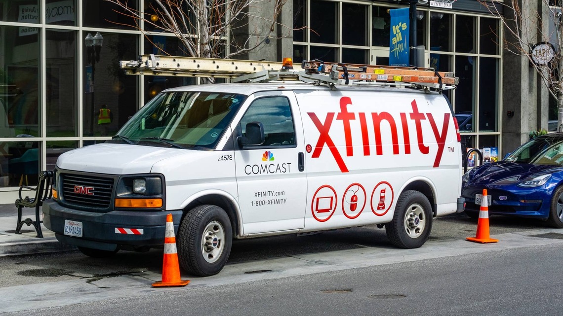 Comcast adds new service to internet plans as customers leave 