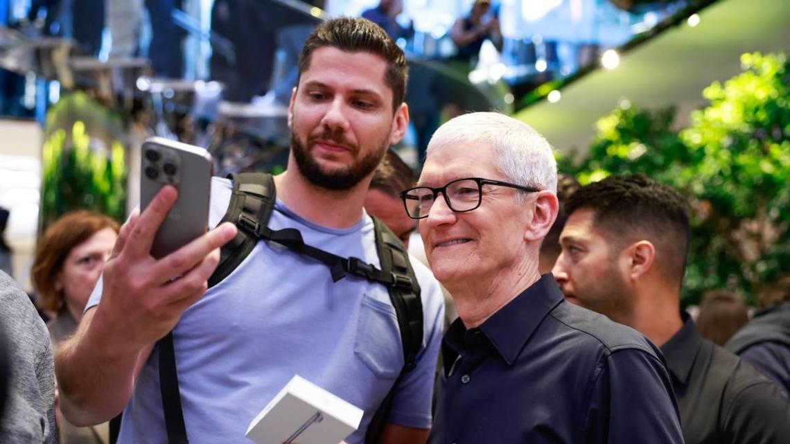 Apple's foldable iPhone remains on track for September debut