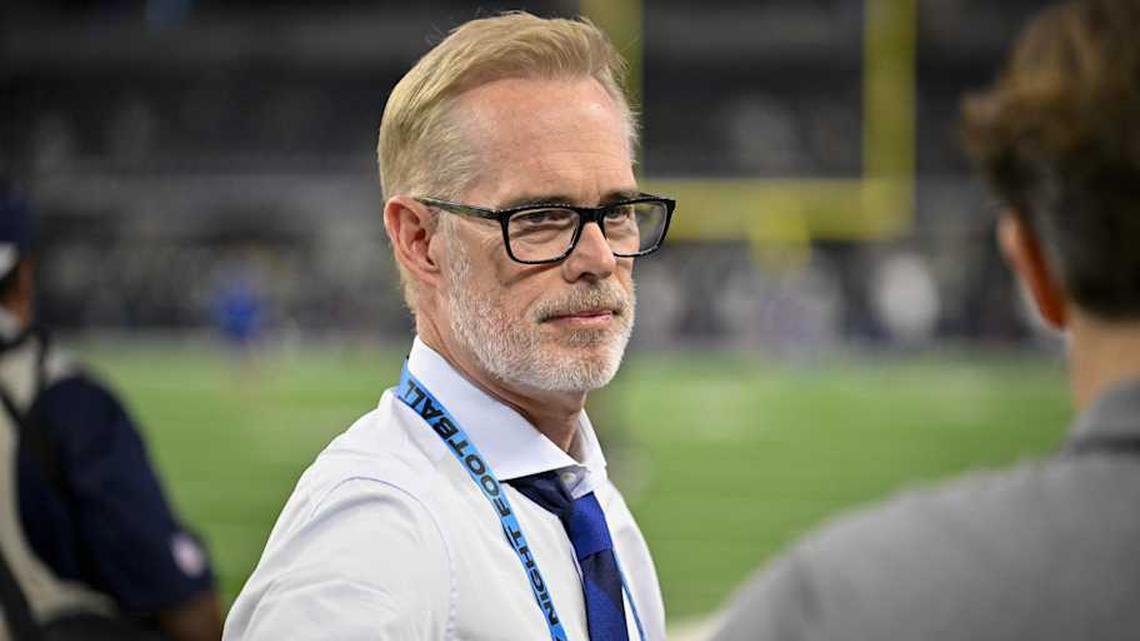 Joe Buck returned to baseball play-by-play duties for one night on Wednesday.