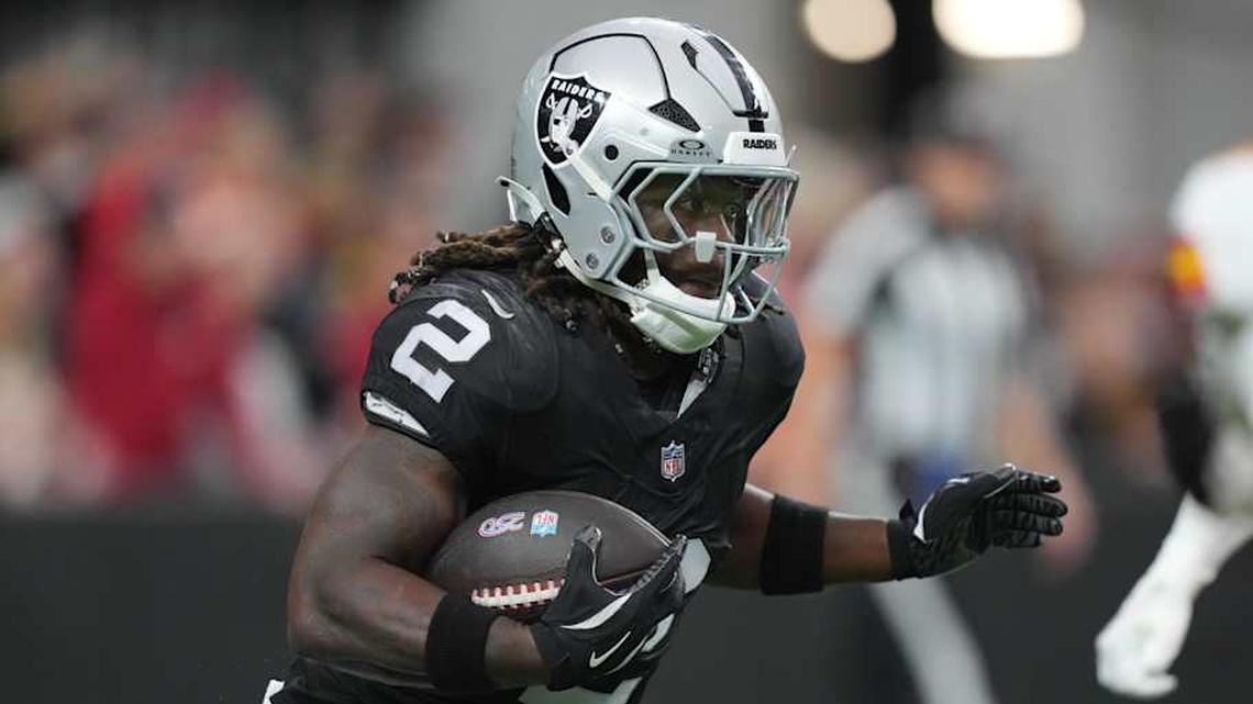  Jan 4, 2026; Paradise, Nevada, USA; Las Vegas Raiders running back Ashton Jeanty (2) carries the ball against the Kansas City Chiefs in the first half at Allegiant Stadium. Mandatory Credit: Kirby Lee-Imagn Images | Kirby Lee-Imagn Images 
