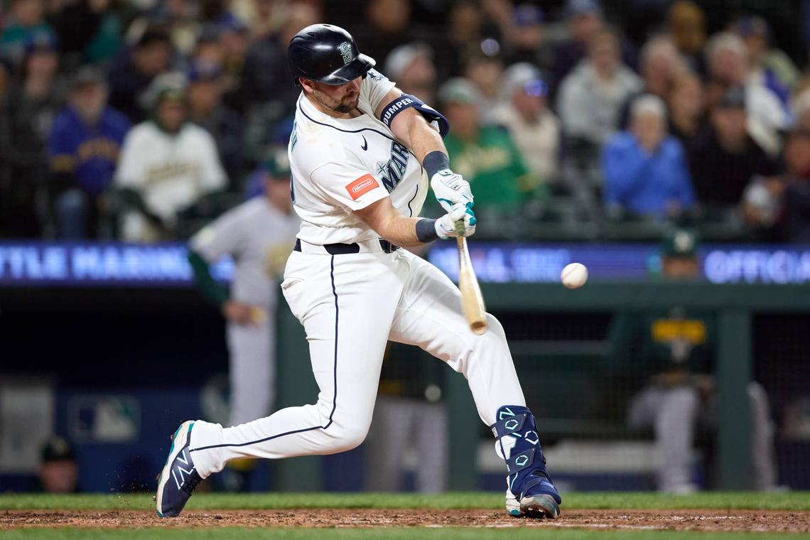  Apr 18, 2026; Anaheim, California, USA; Los Angeles Angels center fielder Mike Trout (27) runs during the third inning against the San Diego Padres at Angel Stadium. Mandatory Credit: William Liang-Imagn Images 
