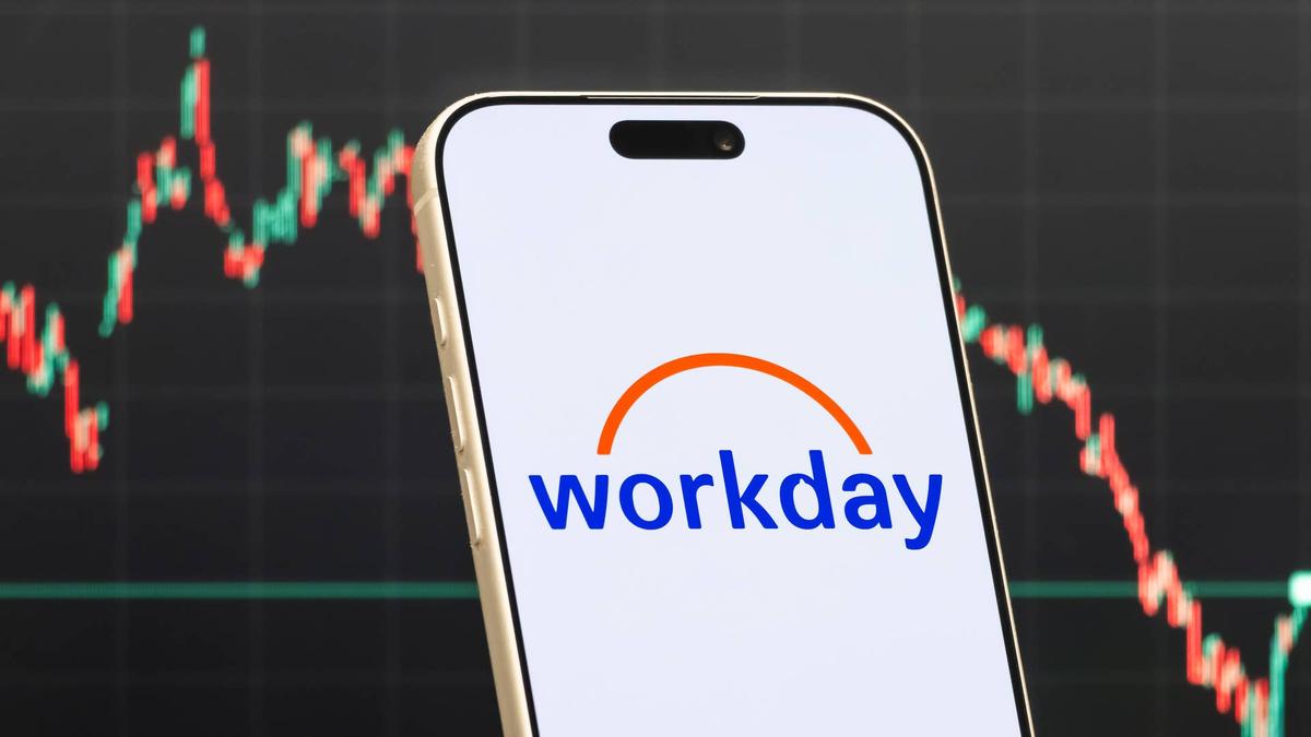  Bank of America reinstated coverage of Workday with a Neutral rating and a $140 price objective. 