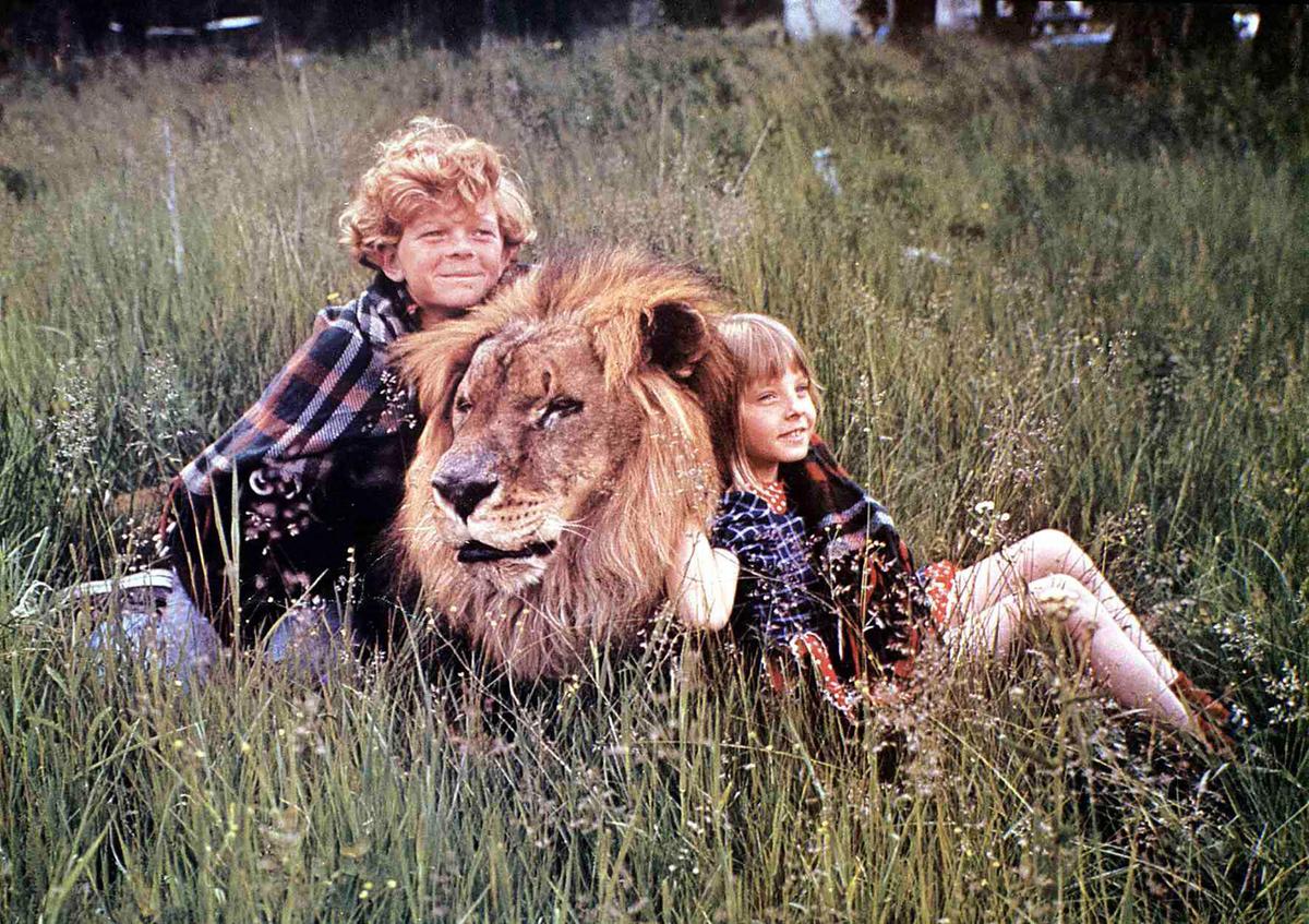 Johnny Whitaker and Jodie Foster in ‘Napoleon and Samantha’FilmPublicityArchive/United Archives via Getty Images