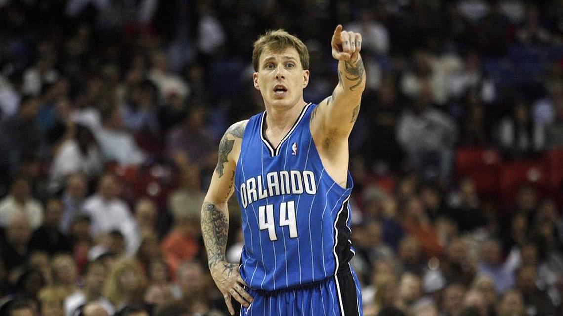 Former Florida Basketball Player Jason Williams Speaks on Drama During Gators' Super Regional vs. Texas Tech