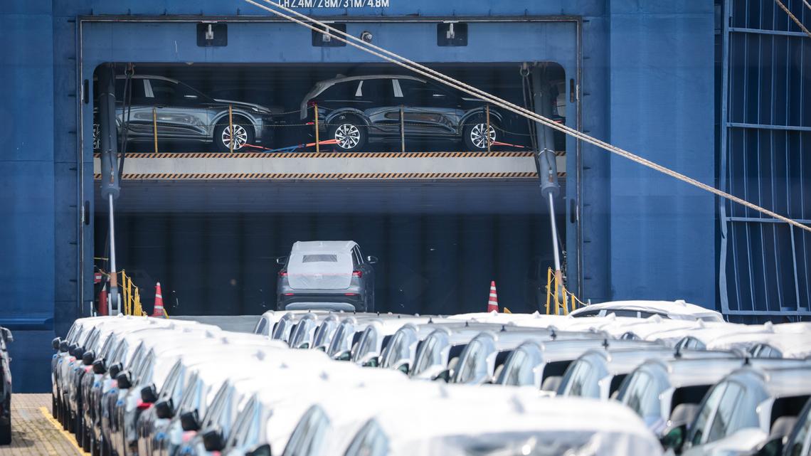 US to hike tariff rate on EU auto imports to 25%, Trump says
