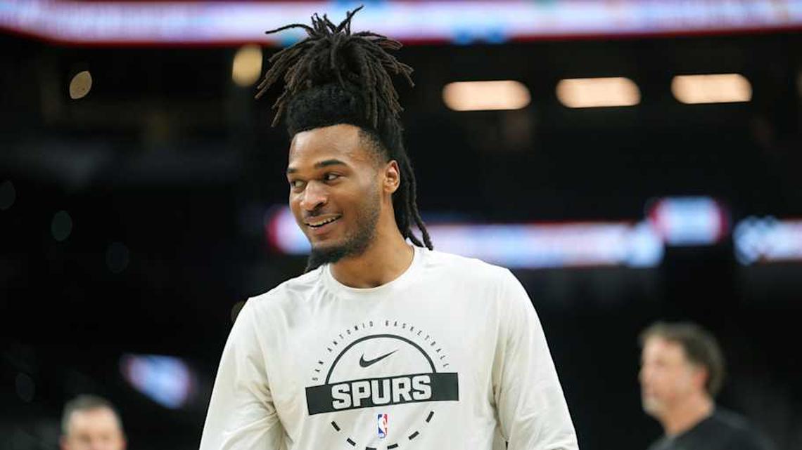  Apr 6, 2026; San Antonio, Texas, USA; San Antonio Spurs guard Stephon Castle (5) warms up prior to a game against the Philadelphia 76ers at Frost Bank Center. | Scott Wachter-Imagn Images 