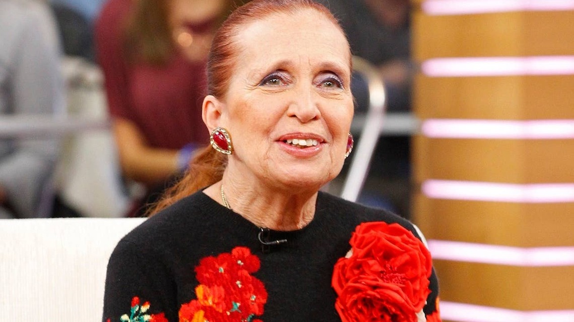 Romance Novelist Danielle Steel Celebrates Her Youngest Daughter's "Heroic" 93-Pound Weight Loss 