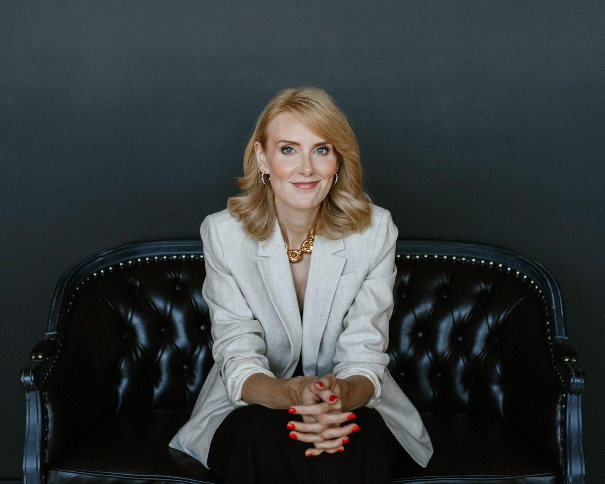 'America’s Government Teacher,' Sharon McMahon is a former high school teacher and a #1 bestselling writer who now educates millions online by breaking down complex aspects of our political system.