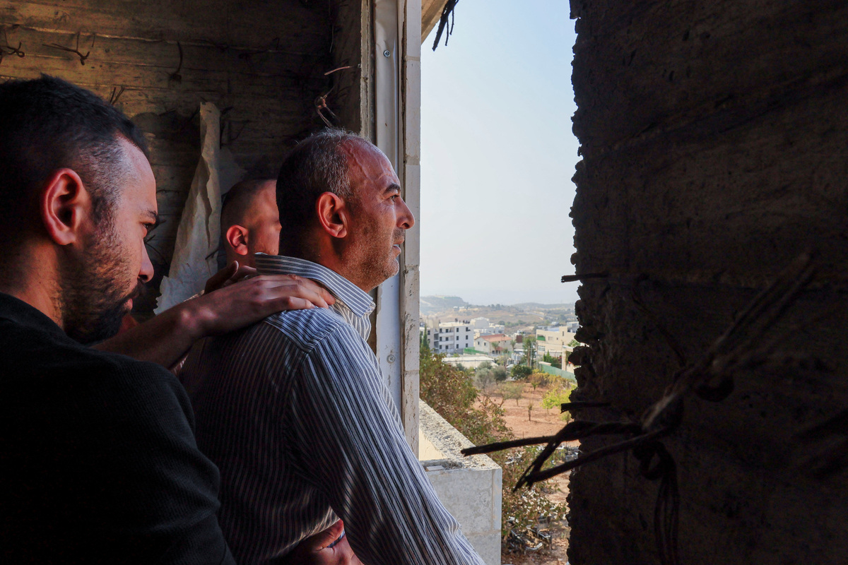 Palestinian gunmen kill two Israeli soldiers; Israel threatens new West ...