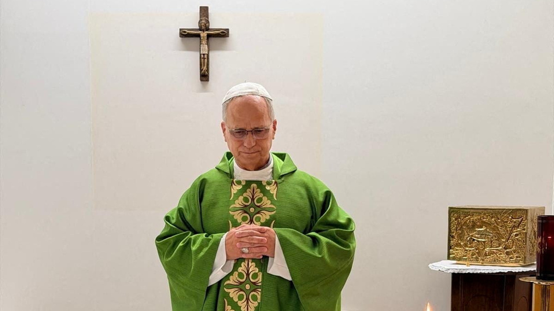 Pope Leo leaves hospital four days after cancer surgery 