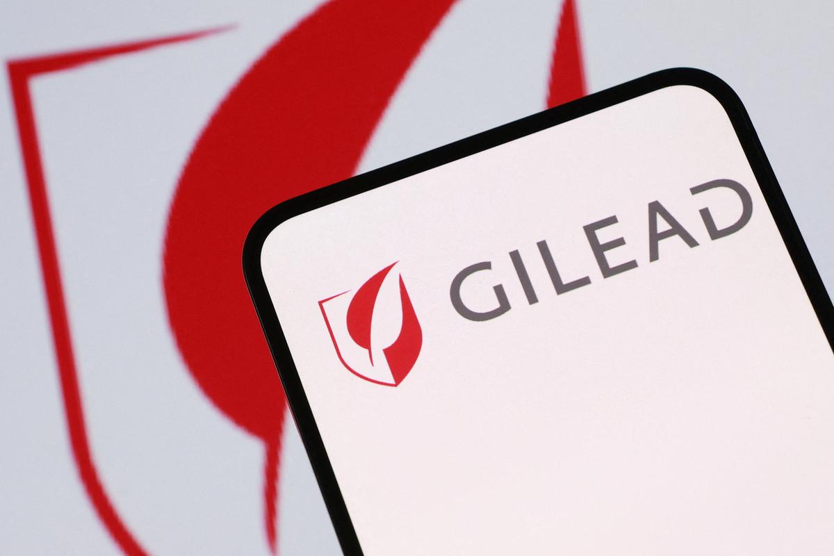FILE PHOTO: Gilead logo is seen in this illustration taken August 5, 2025. REUTERS/Dado Ruvic/Illustration