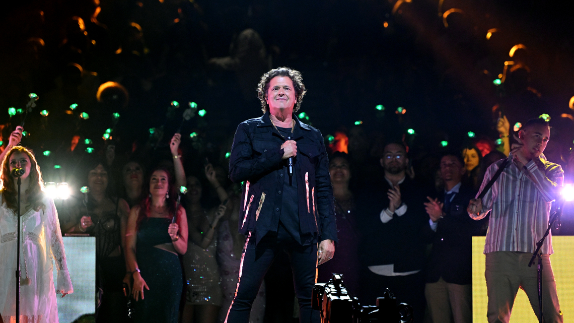 Carlos Vives habla del orgullo hispano en Nueva York: 'Todos los que hablamos español somos una sola familia' 